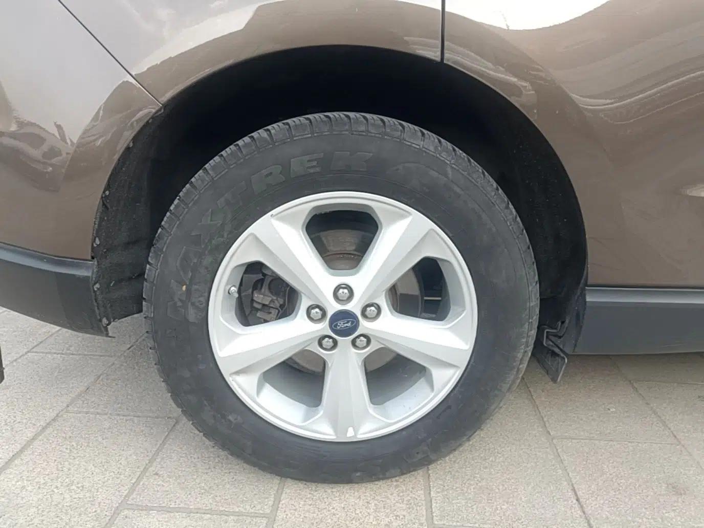 Ford Edge 2015 2.0T GTDi Two-Wheel-Drive Elite Edition — миниатюра 11