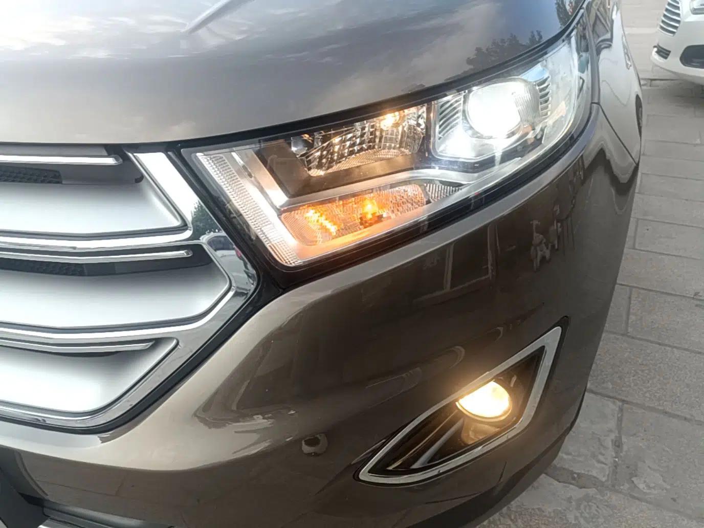 Ford Edge 2015 2.0T GTDi Two-Wheel-Drive Elite Edition — миниатюра 8