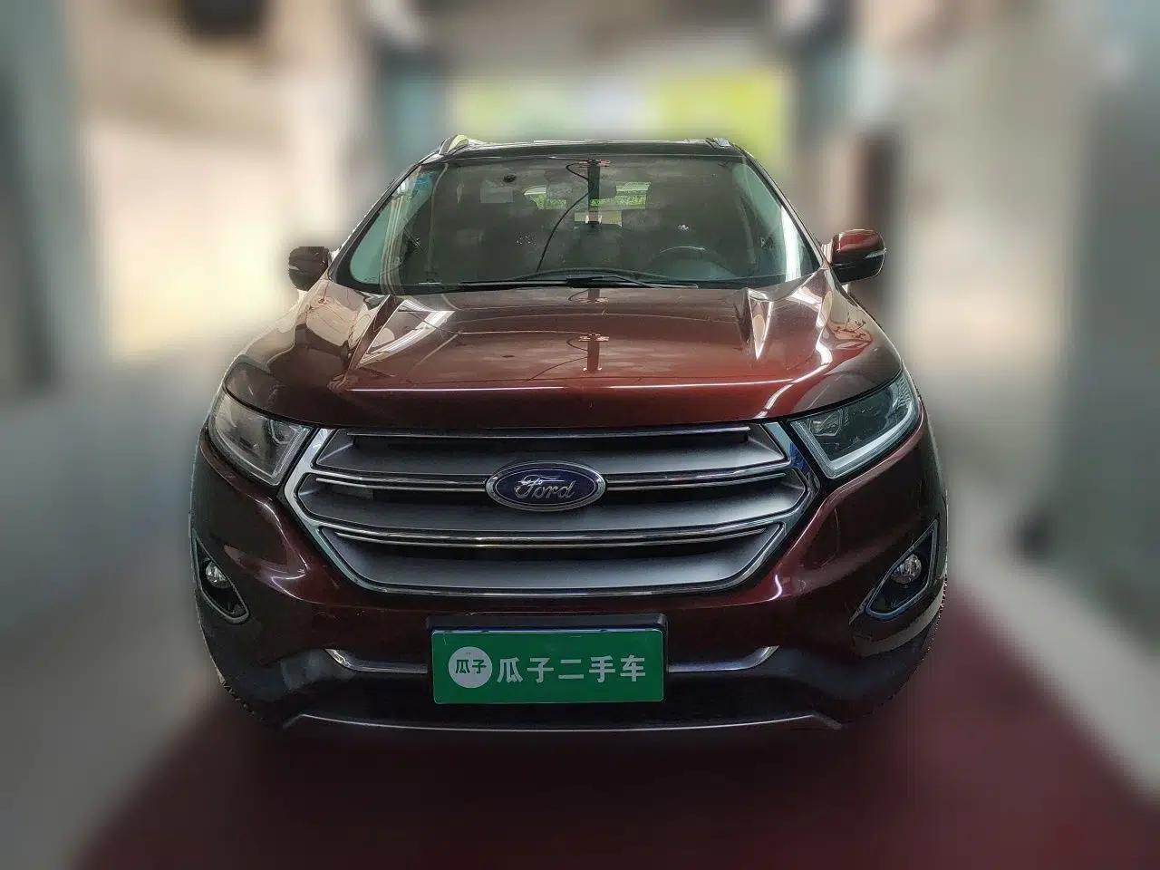 Ford Edge 2016 EcoBoost 245 Two-Wheel-Drive Titanium 7-Seater — миниатюра 2
