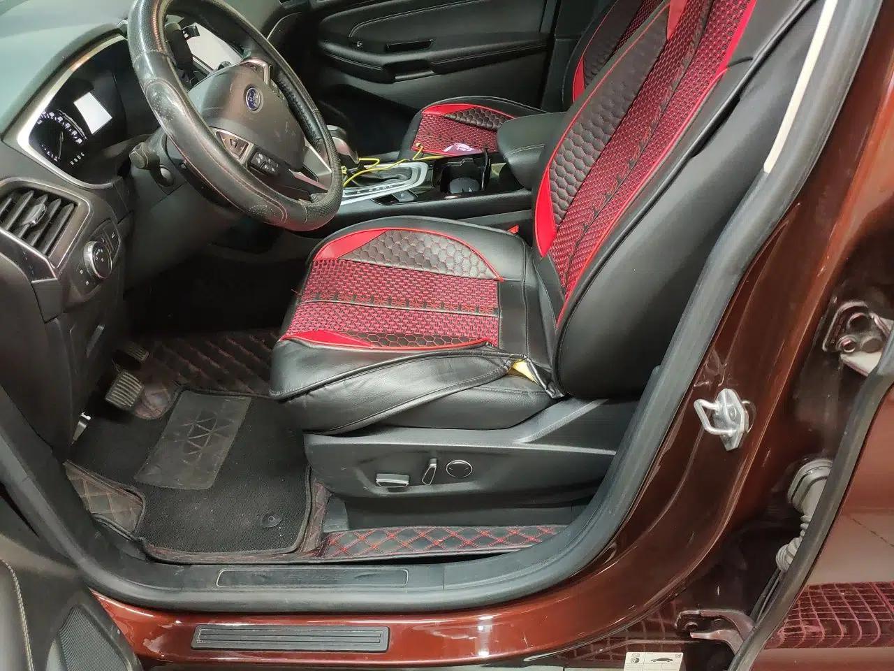 Ford Edge 2016 EcoBoost 245 Two-Wheel-Drive Titanium 7-Seater — миниатюра 15