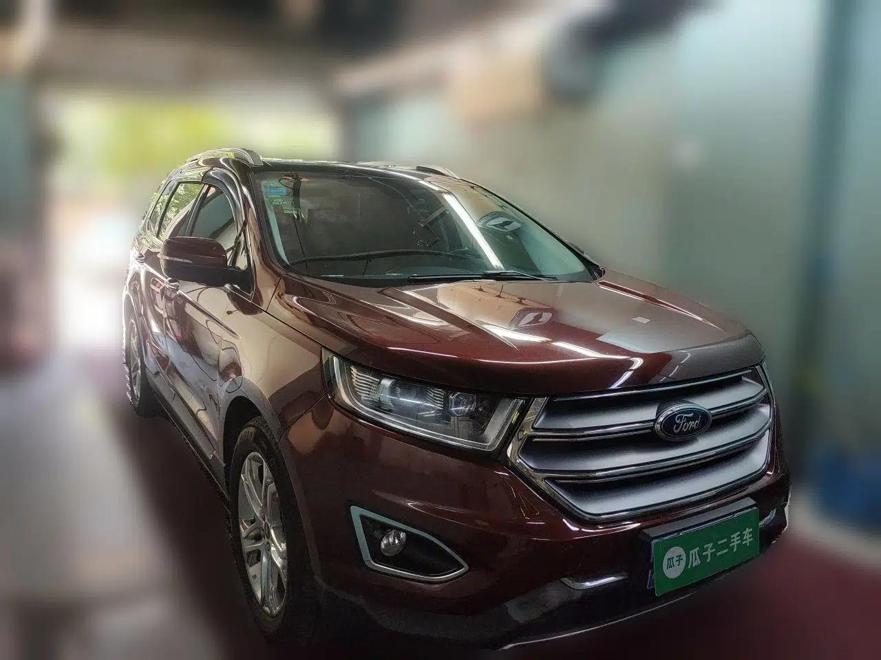 Ford Edge 2016 EcoBoost 245 Two-Wheel-Drive Titanium 7-Seater — миниатюра 3