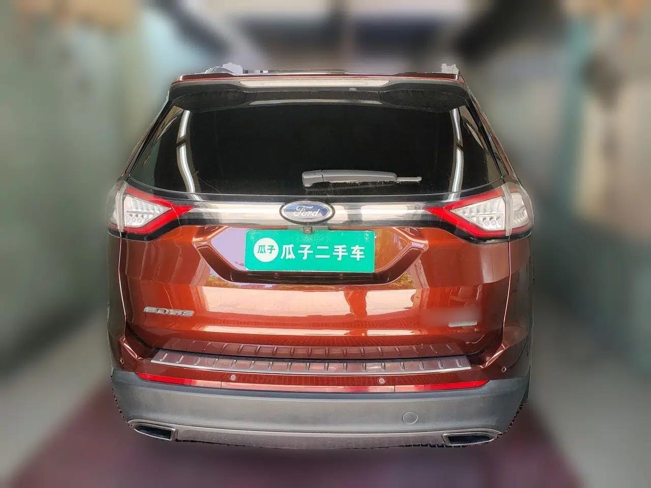 Ford Edge 2016 EcoBoost 245 Two-Wheel-Drive Titanium 7-Seater — миниатюра 5