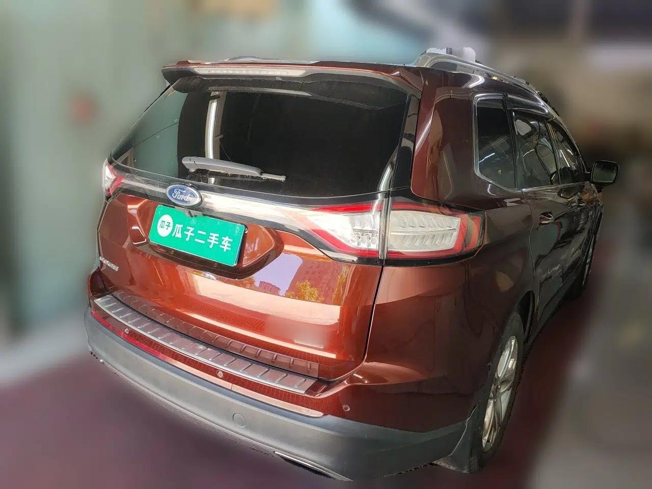 Ford Edge 2016 EcoBoost 245 Two-Wheel-Drive Titanium 7-Seater — миниатюра 6