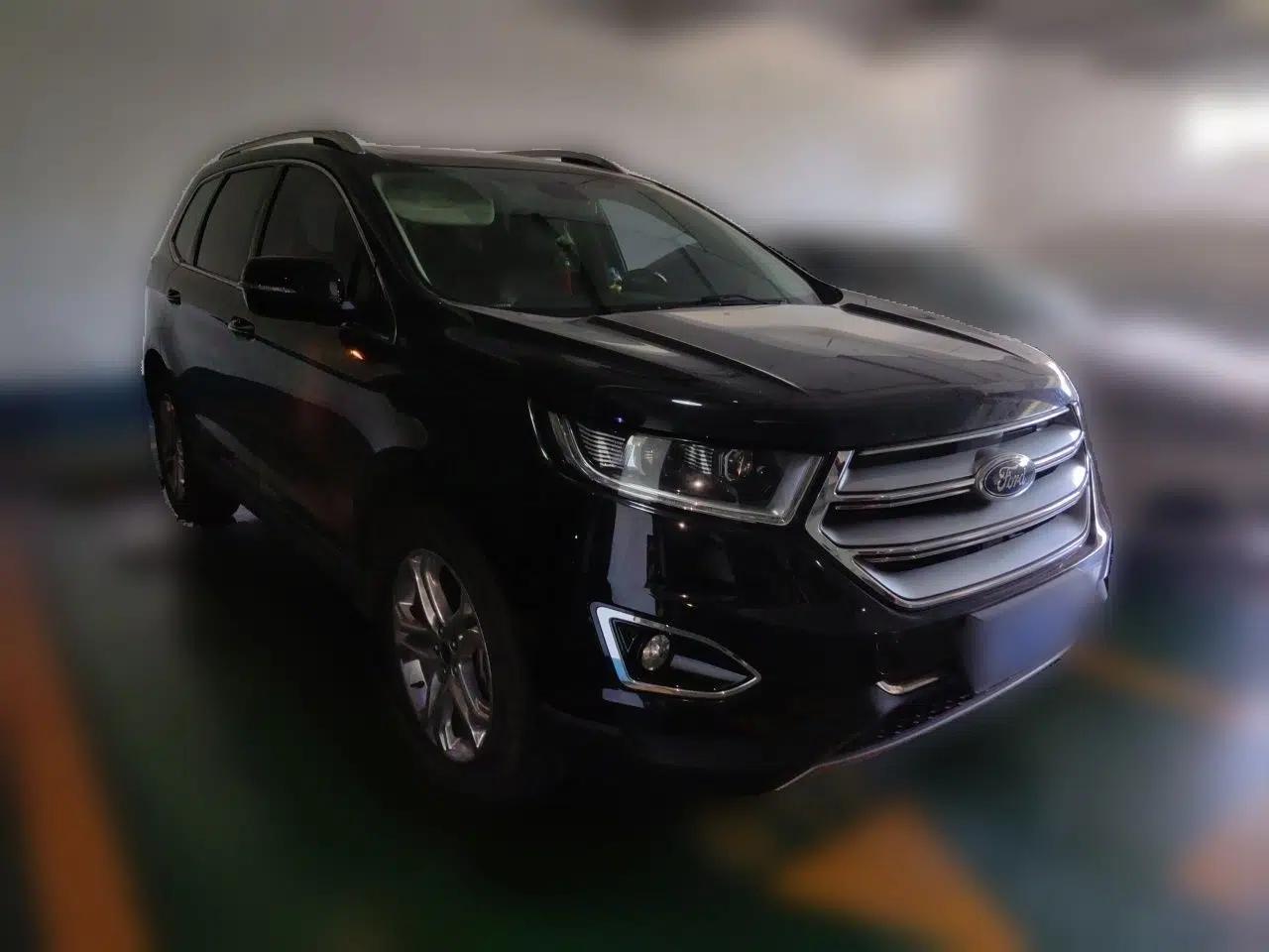 Ford Edge 2016 EcoBoost 245 Two-Wheel-Drive Titanium 7-Seater — миниатюра 3