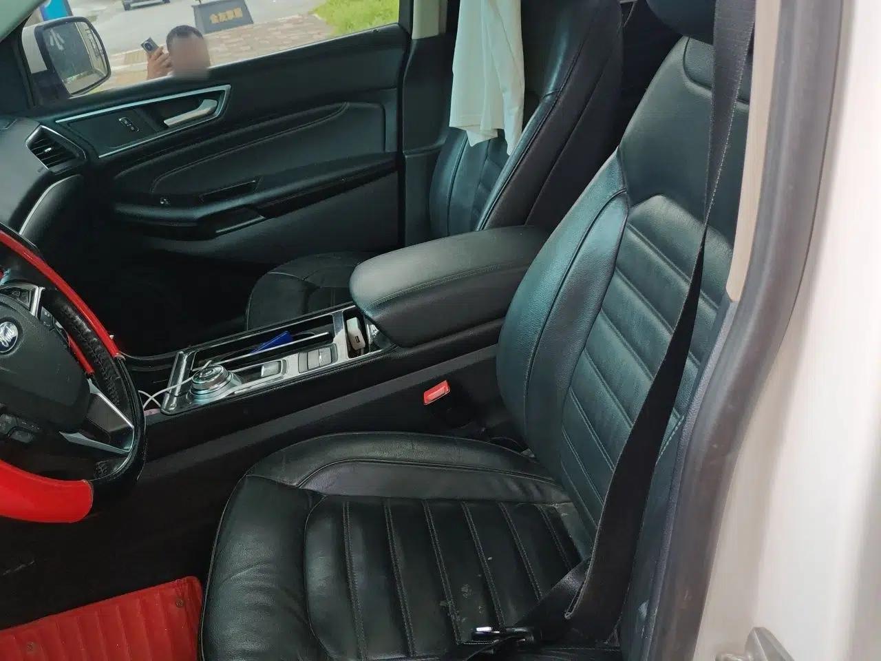 Ford Edge 2020 EcoBoost 245 Two-Wheel Drive Titanium 7-Seater — миниатюра 15