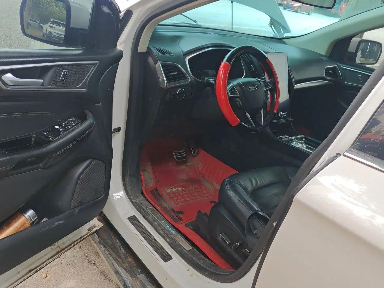 Ford Edge 2020 EcoBoost 245 Two-Wheel Drive Titanium 7-Seater — миниатюра 16