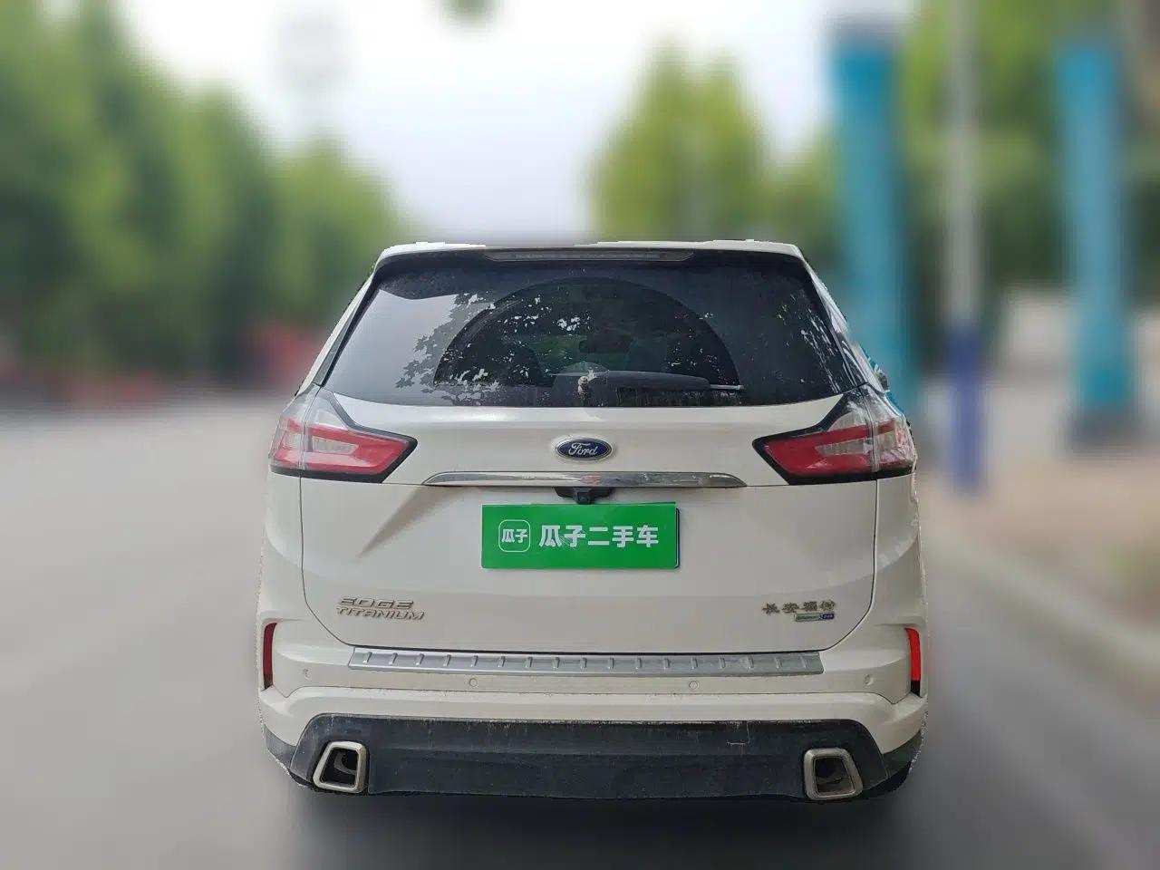 Ford Edge 2020 EcoBoost 245 Two-Wheel Drive Titanium 7-Seater — миниатюра 5