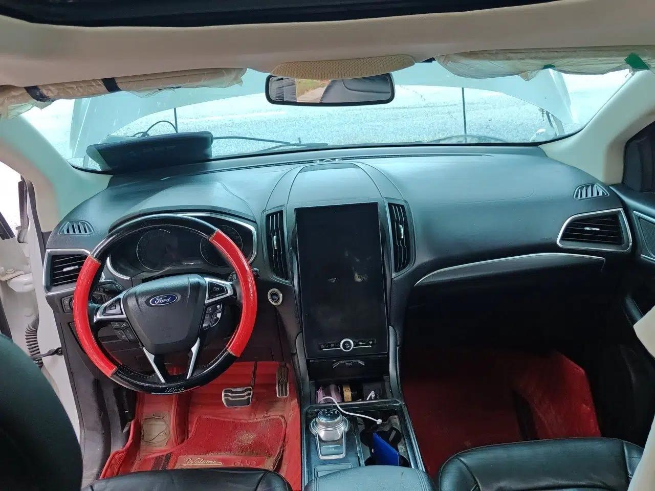 Ford Edge 2020 EcoBoost 245 Two-Wheel Drive Titanium 7-Seater — миниатюра 10