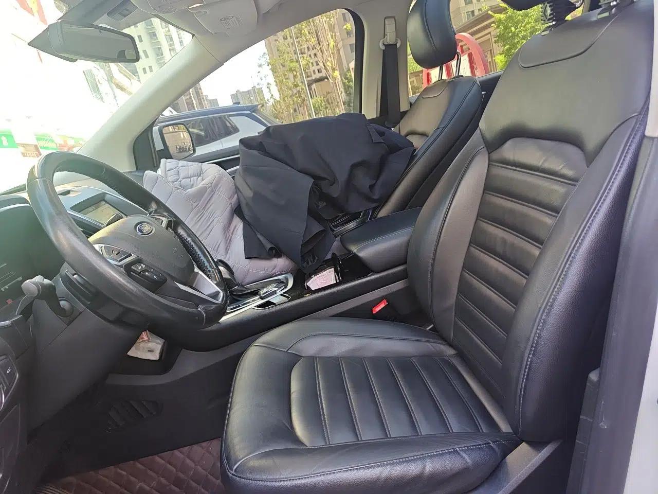 Ford Edge 2015 2.0T GTDi 4x4 High-Grade Model — миниатюра 15