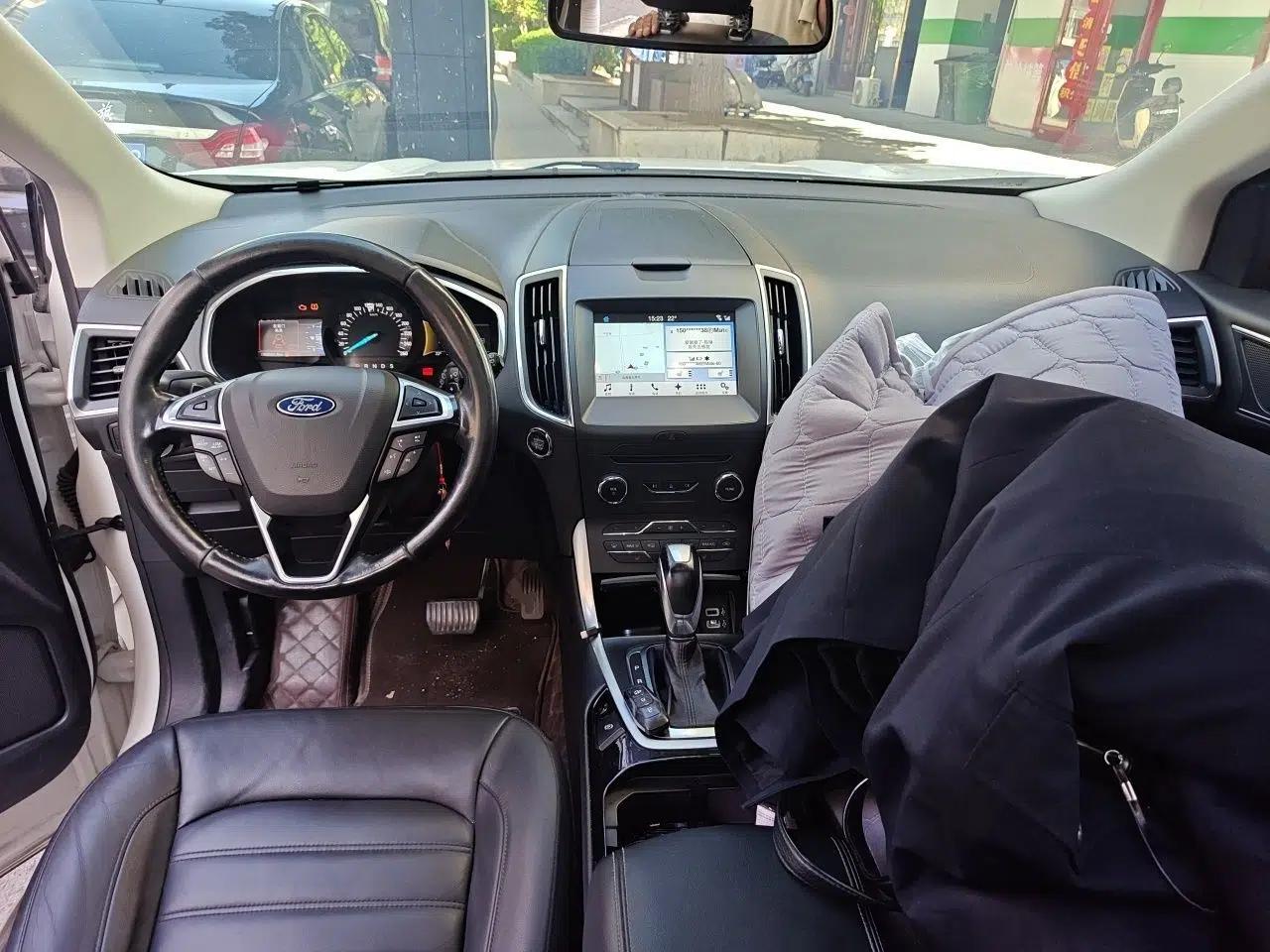 Ford Edge 2015 2.0T GTDi 4x4 High-Grade Model — миниатюра 9
