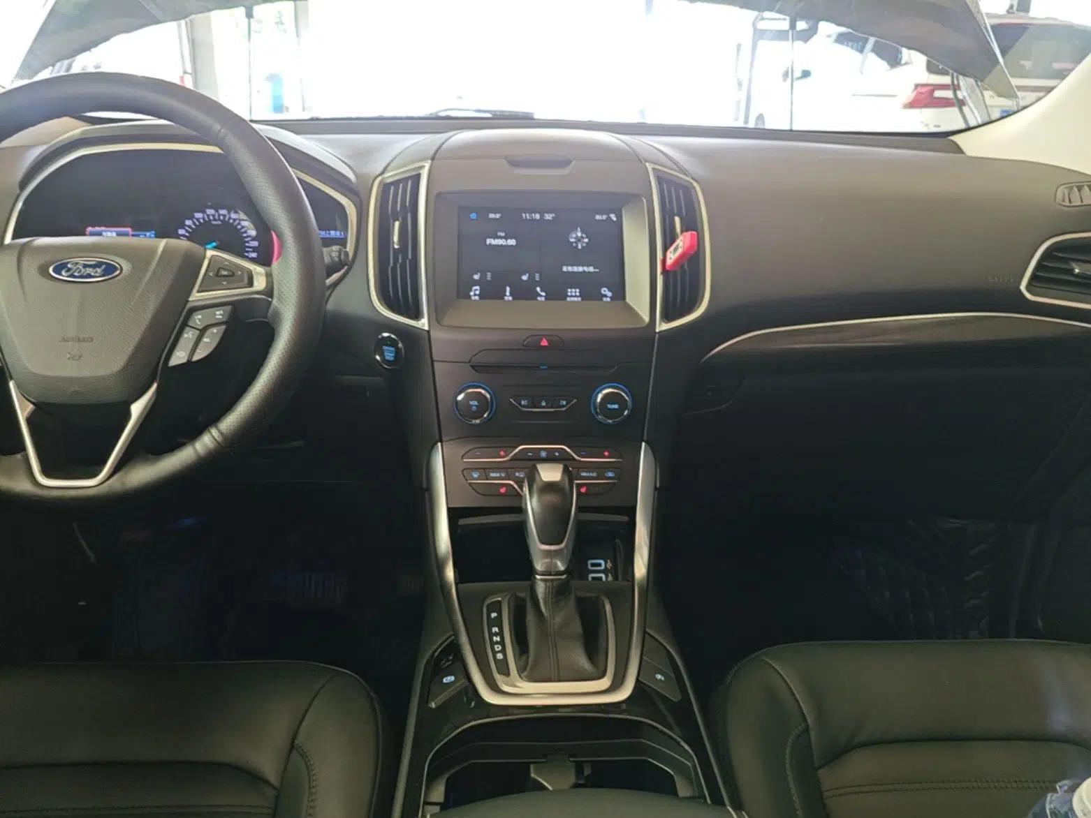 Ford Edge 2018 EcoBoost 245 Two-Wheel-Drive Titanium 7-Seater China V Standard — миниатюра 20