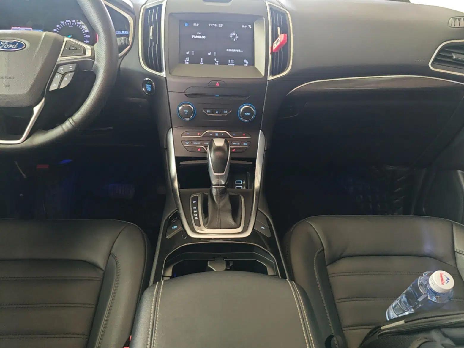Ford Edge 2018 EcoBoost 245 Two-Wheel-Drive Titanium 7-Seater China V Standard — миниатюра 21