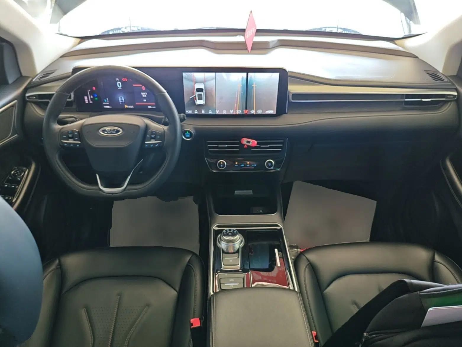 Ford Edge 2021 PLUS EcoBoost 245 Two-Wheel-Drive Platinum Edition 5 Seats — миниатюра 12