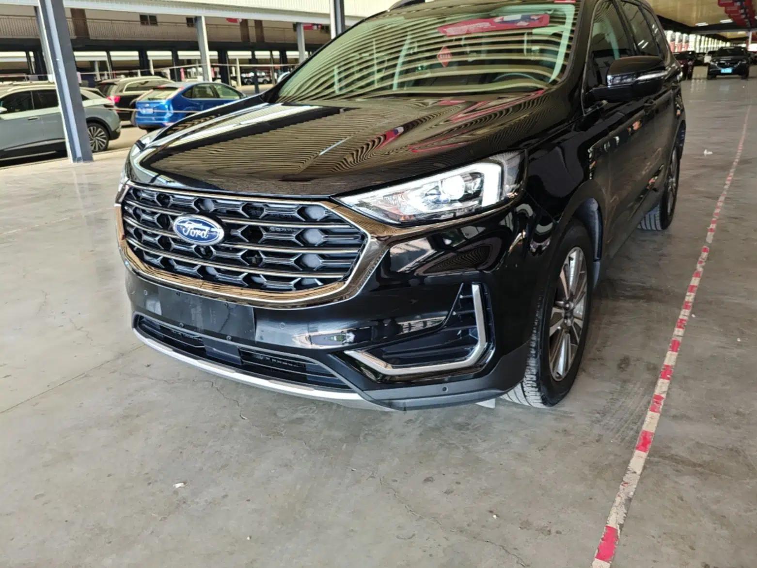 Ford Edge 2021 PLUS EcoBoost 245 Two-Wheel-Drive Platinum Edition 5 Seats — миниатюра 8