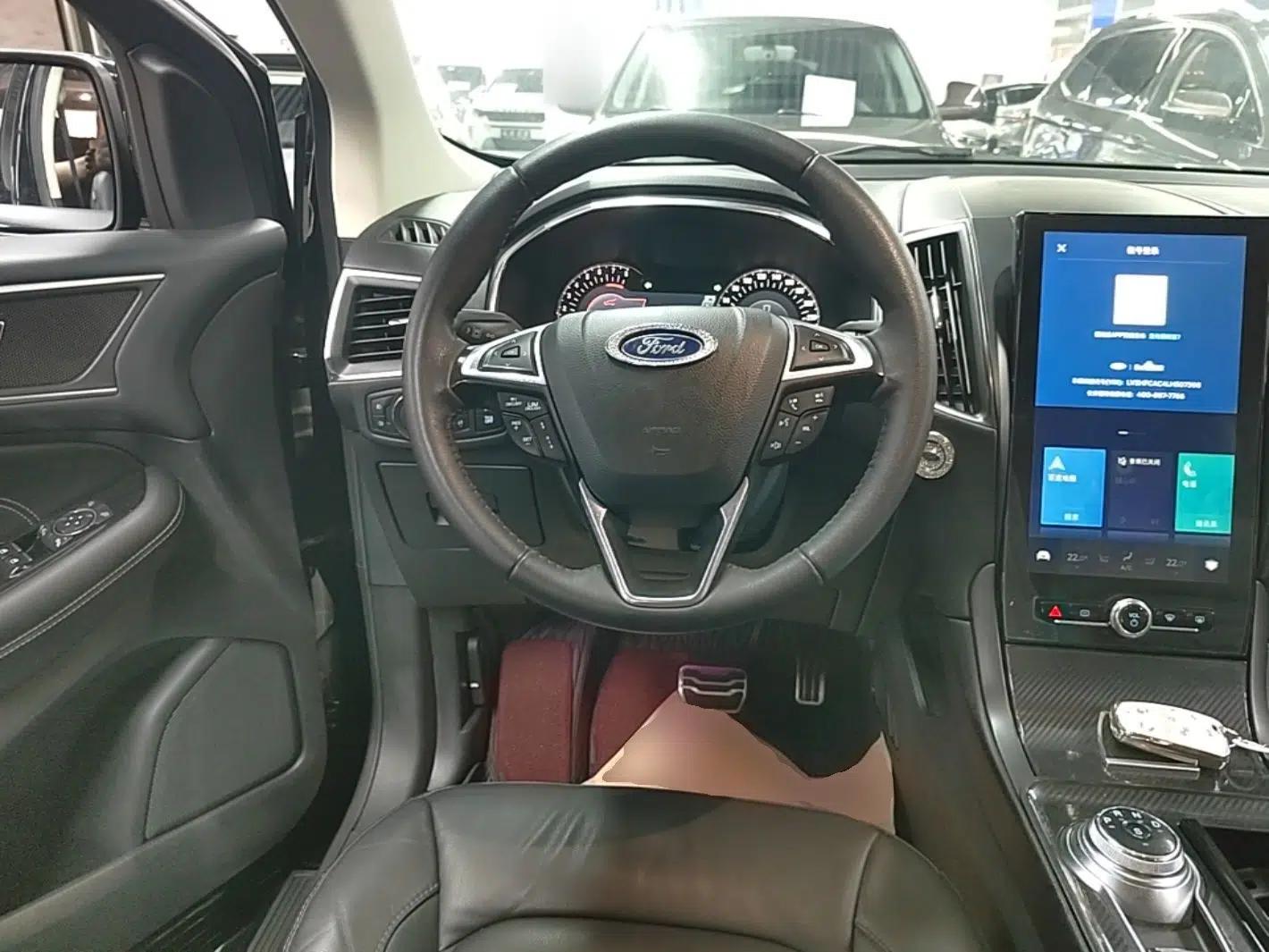 Ford Edge 2020 EcoBoost 245 Two-Wheel Drive Titanium 7-Seater — миниатюра 13