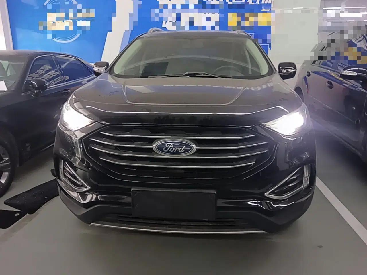 Ford Edge 2020 EcoBoost 245 Two-Wheel-Drive Platinum Edition 5 Seats — миниатюра 2