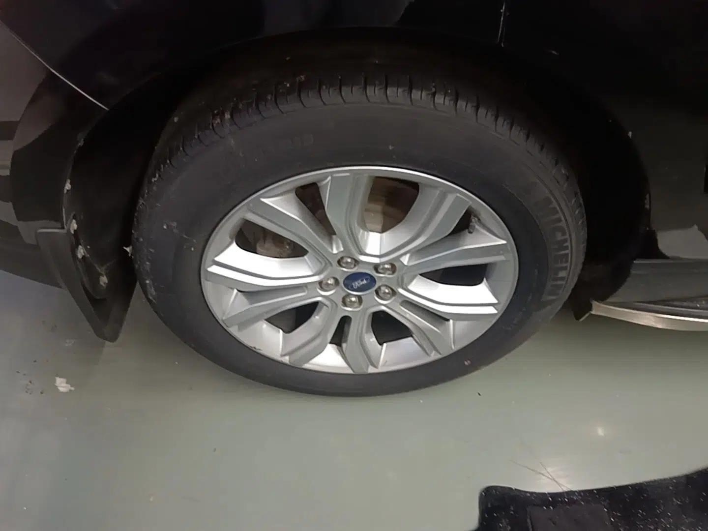 Ford Edge 2020 EcoBoost 245 Two-Wheel-Drive Platinum Edition 5 Seats — миниатюра 16