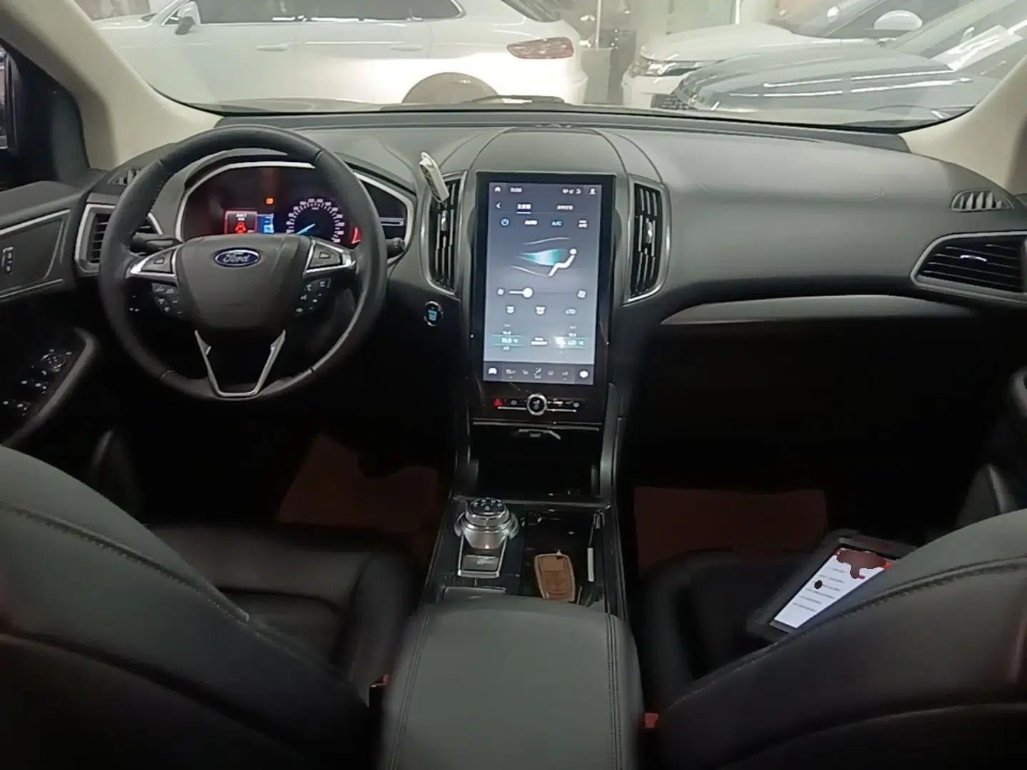 Ford Edge 2020 EcoBoost 245 Two-Wheel-Drive Platinum Edition 5 Seats — миниатюра 17
