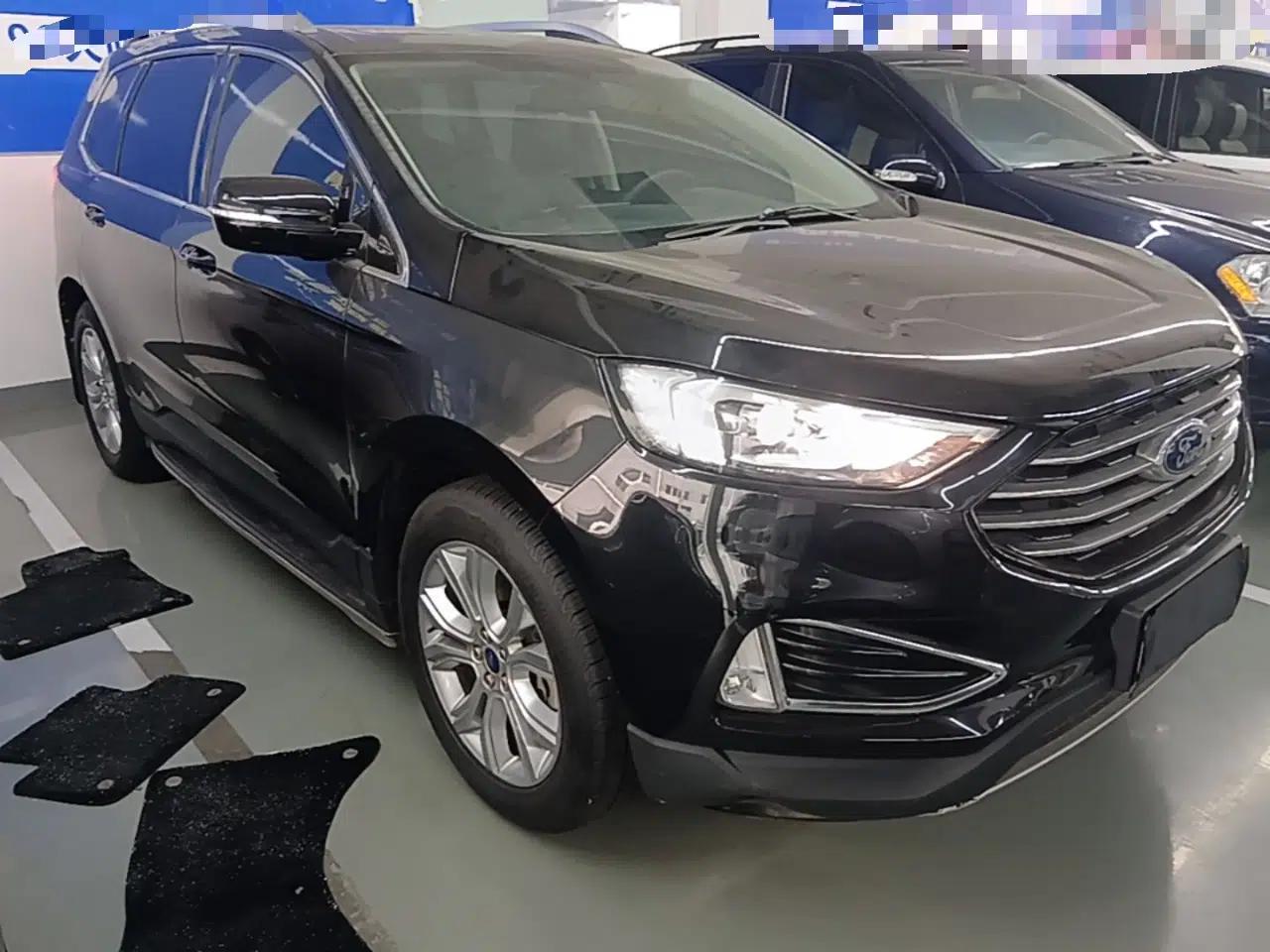 Ford Edge 2020 EcoBoost 245 Two-Wheel-Drive Platinum Edition 5 Seats — миниатюра 3