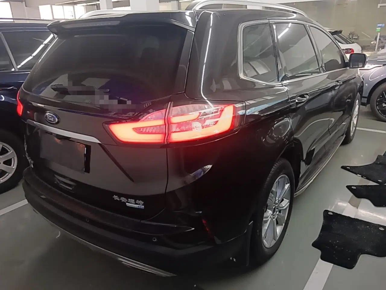 Ford Edge 2020 EcoBoost 245 Two-Wheel-Drive Platinum Edition 5 Seats — миниатюра 6