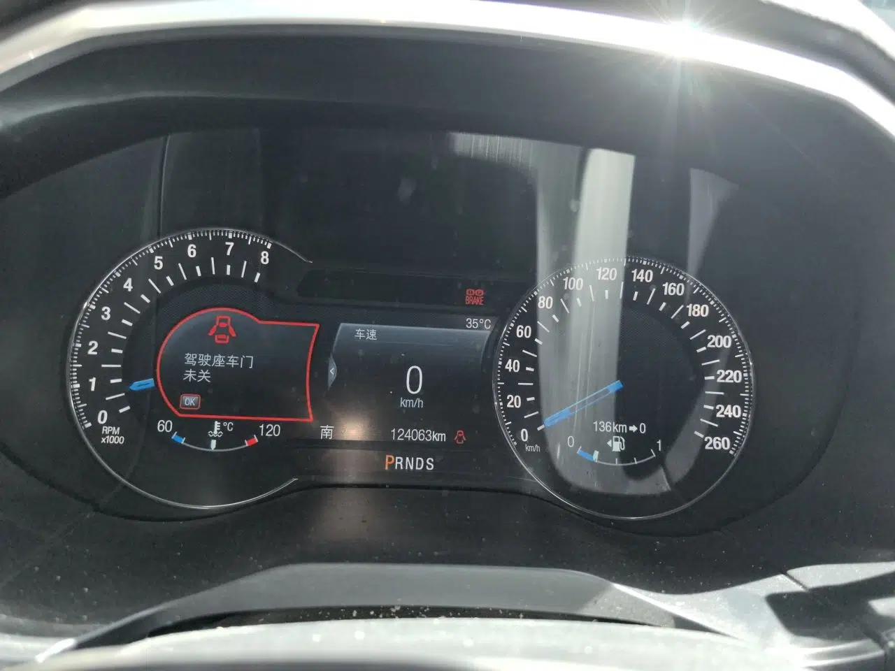 Ford Edge 2016 EcoBoost 245 Four-Wheel Drive Titanium 7-Seater — миниатюра 11