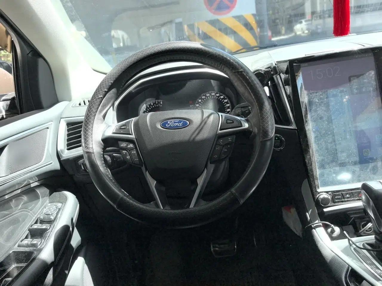Ford Edge 2016 EcoBoost 245 Four-Wheel Drive Titanium 7-Seater — миниатюра 10
