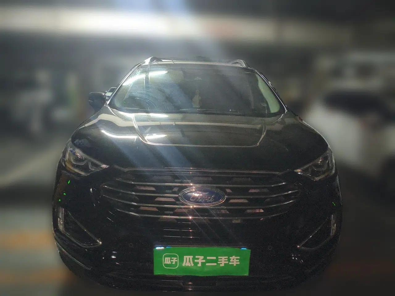 Ford Edge 2020 EcoBoost 245 Two-Wheel Drive Titanium 7-Seater — миниатюра 2