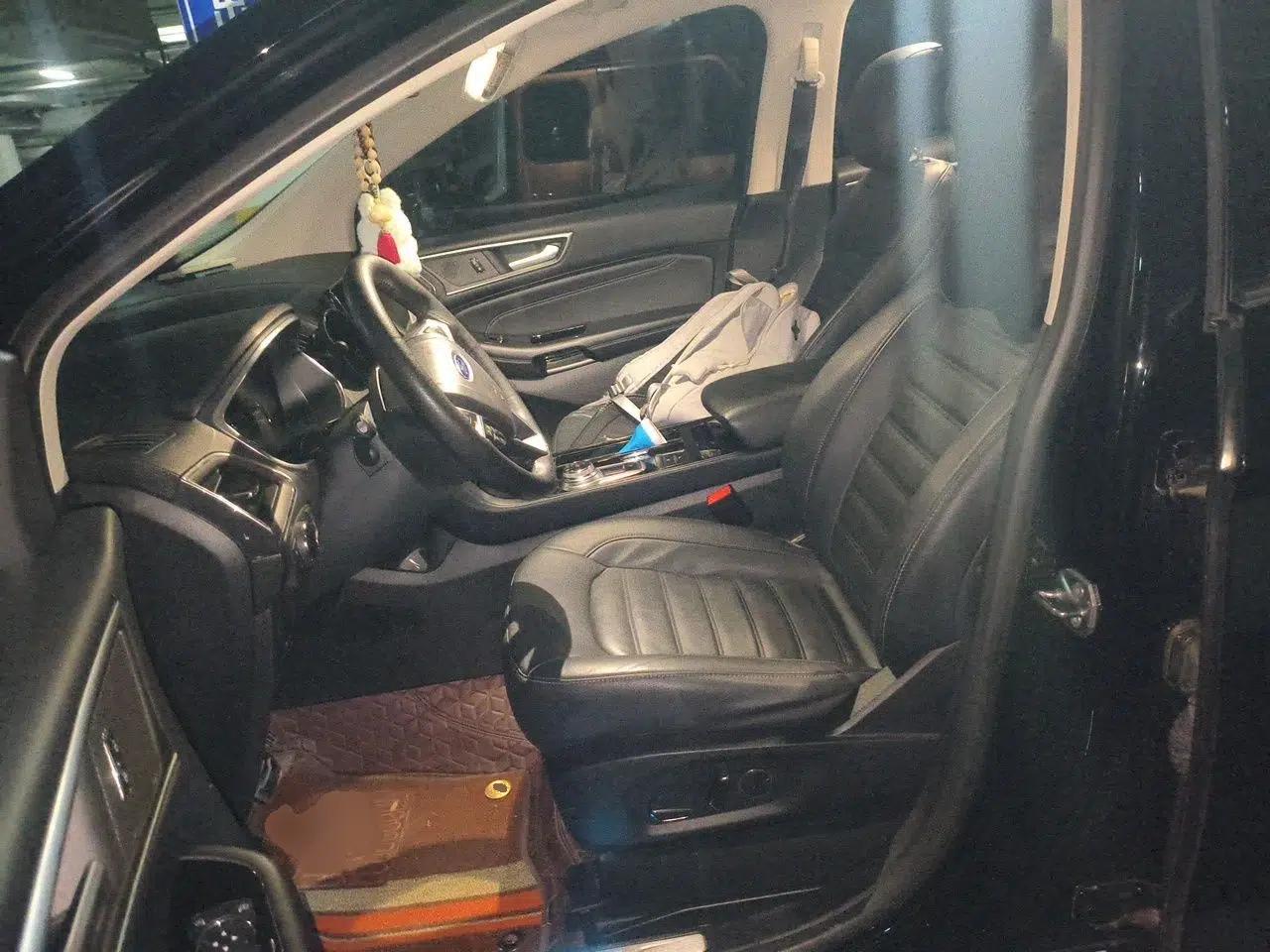 Ford Edge 2020 EcoBoost 245 Two-Wheel Drive Titanium 7-Seater — миниатюра 15