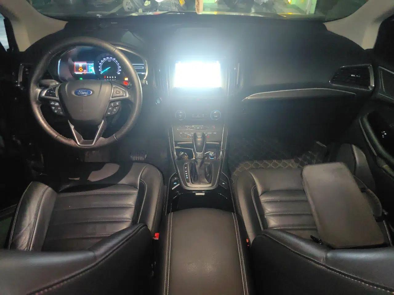 Ford Edge 2018 EcoBoost 245 Two-Wheel-Drive Titanium 7-Seater China V Standard — миниатюра 9