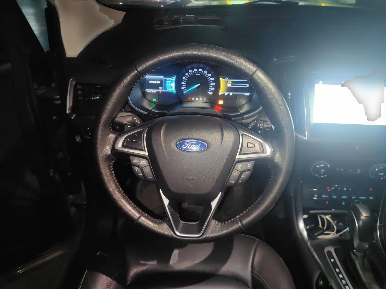 Ford Edge 2018 EcoBoost 245 Two-Wheel-Drive Titanium 7-Seater China V Standard — миниатюра 10