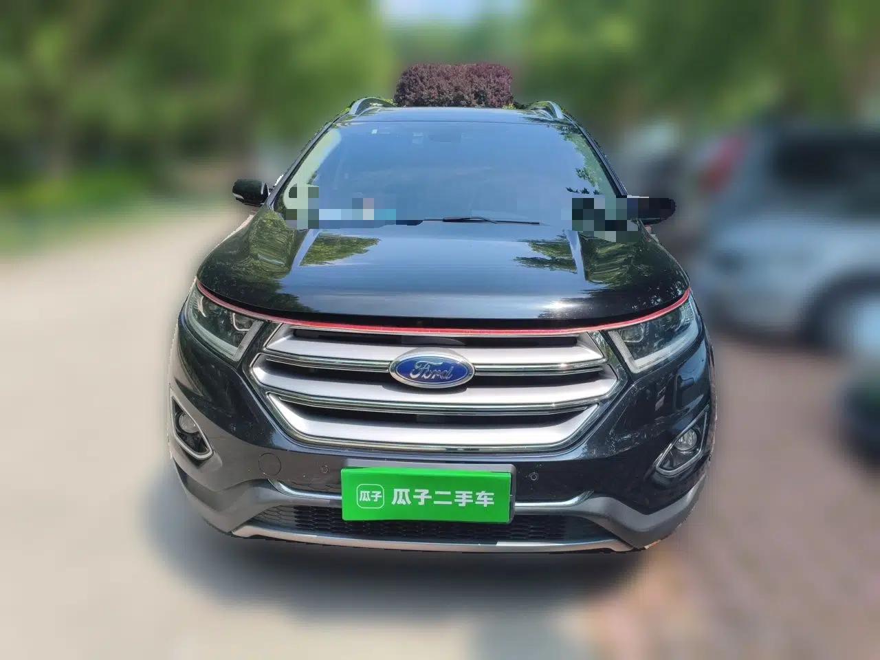 Ford Edge 2016 EcoBoost 245 Four-Wheel Drive Titanium Edition 7-Seater — миниатюра 2