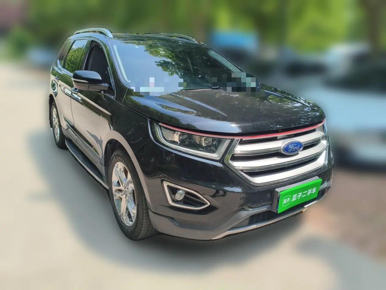 Ford Edge 2016 EcoBoost 245 Four-Wheel Drive Titanium Edition 7-Seater — миниатюра 3