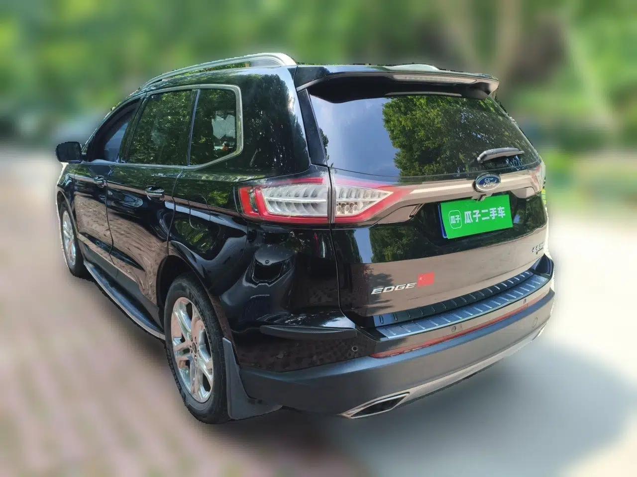 Ford Edge 2016 EcoBoost 245 Four-Wheel Drive Titanium Edition 7-Seater — миниатюра 4