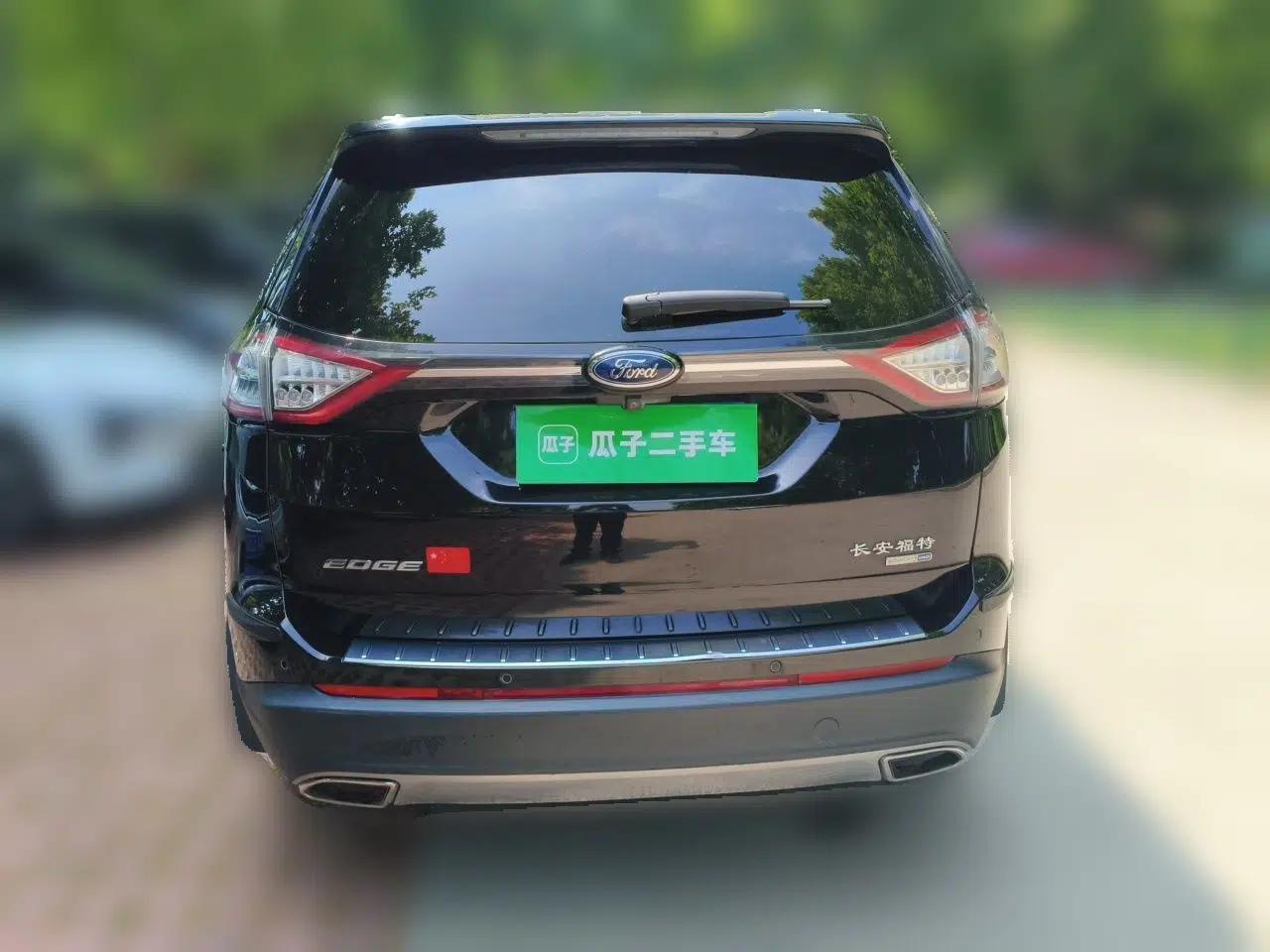 Ford Edge 2016 EcoBoost 245 Four-Wheel Drive Titanium Edition 7-Seater — миниатюра 5