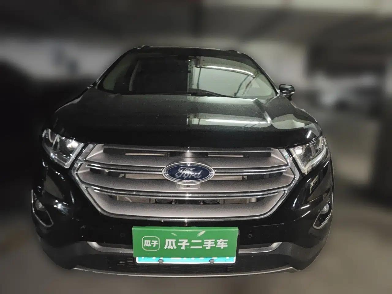 Ford Edge 2016 EcoBoost 245 Four-Wheel Drive Titanium 7-Seater — миниатюра 2