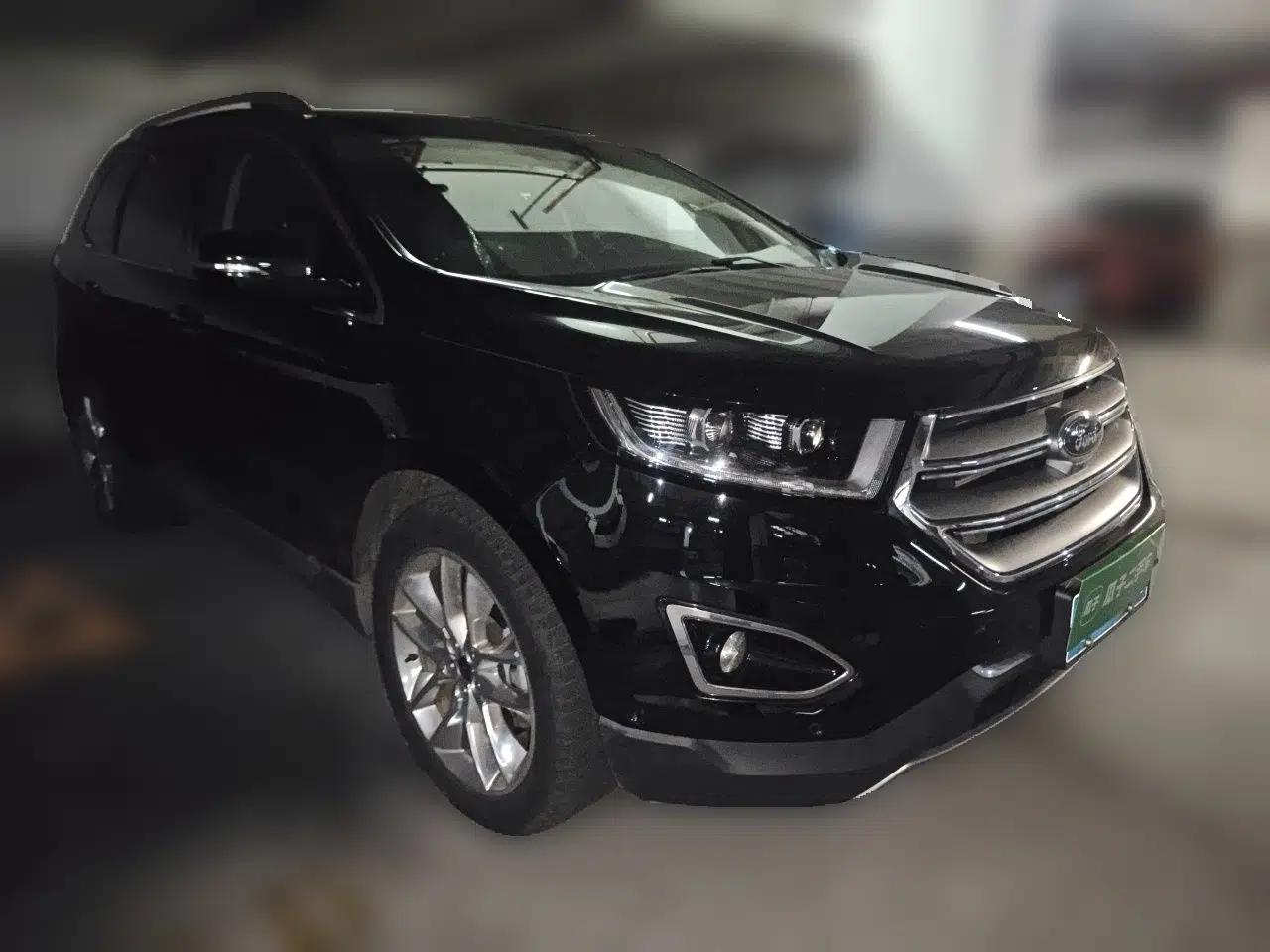 Ford Edge 2016 EcoBoost 245 Four-Wheel Drive Titanium 7-Seater — миниатюра 3