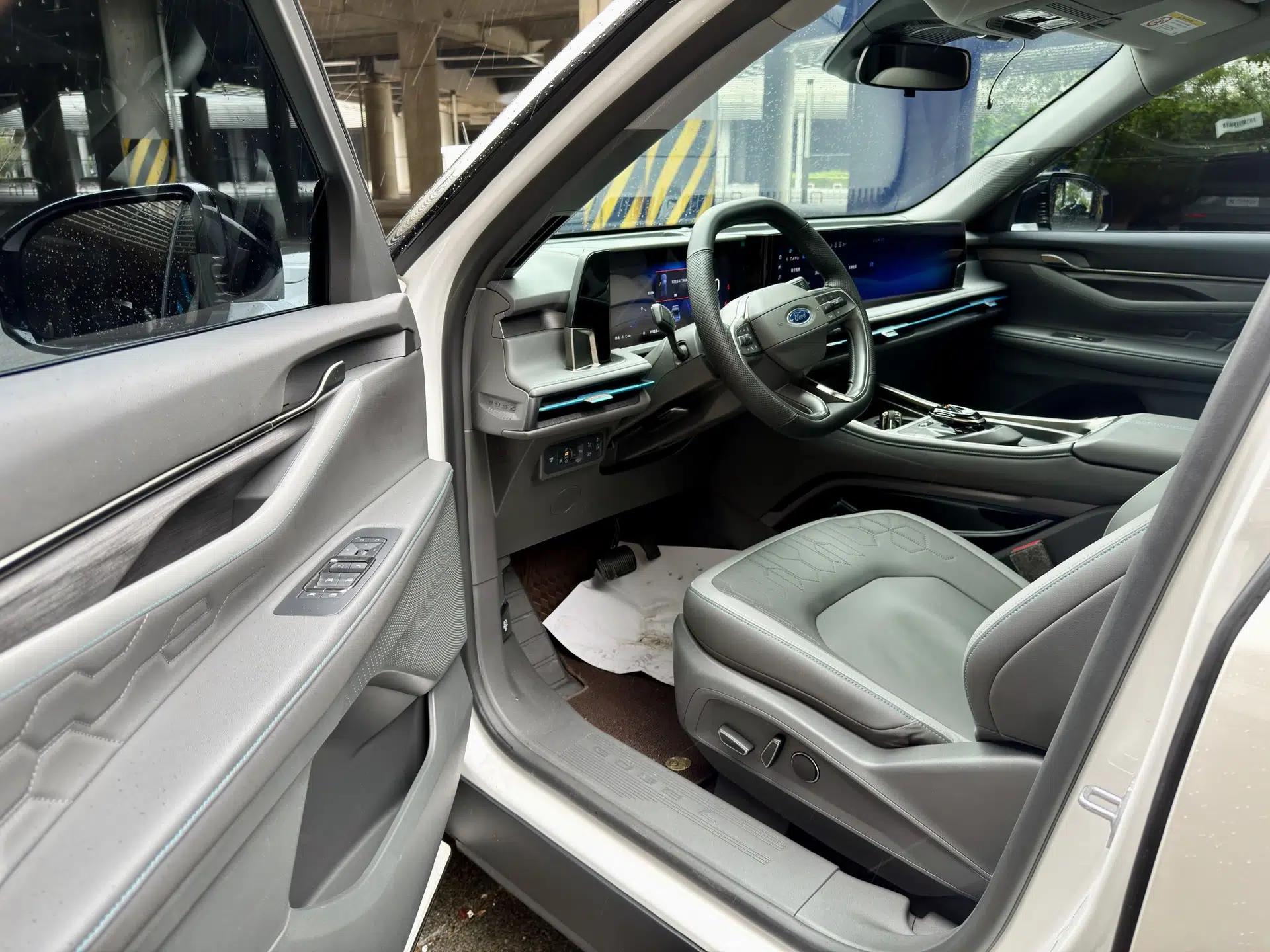 Ford Edge 2023 Ford Explorer L 2.0T EcoBoost E-Hybrid Two-Wheel Drive 7-Seater Luxury Model — миниатюра 14