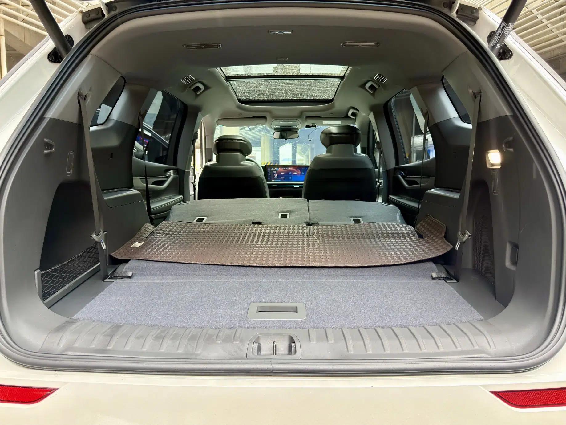 Ford Edge 2023 Ford Explorer L 2.0T EcoBoost E-Hybrid Two-Wheel Drive 7-Seater Luxury Model — миниатюра 17