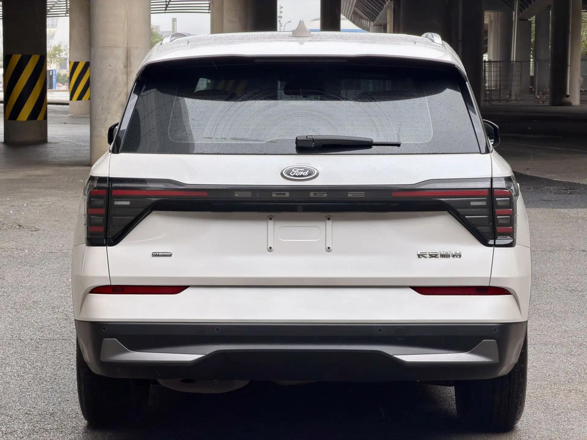 Ford Edge 2023 Ford Explorer L 2.0T EcoBoost E-Hybrid Two-Wheel Drive 7-Seater Luxury Model — миниатюра 7