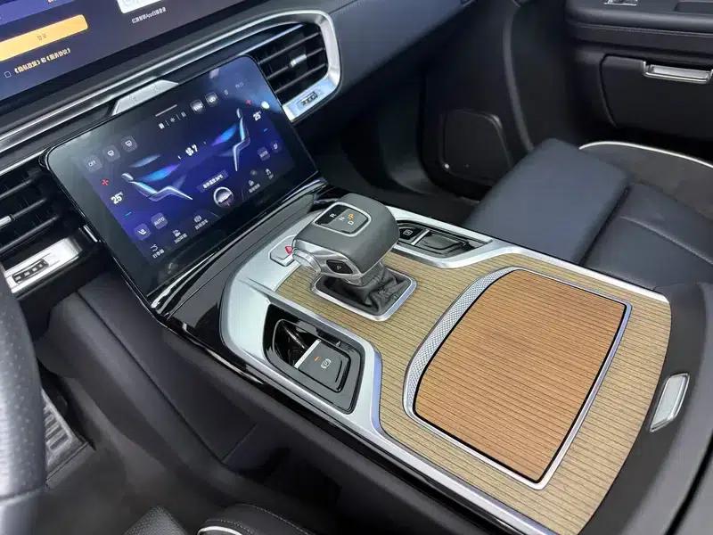 Hongqi E-HS9 2022 Model 690km Flagship Edition (Six Seats) — миниатюра 13