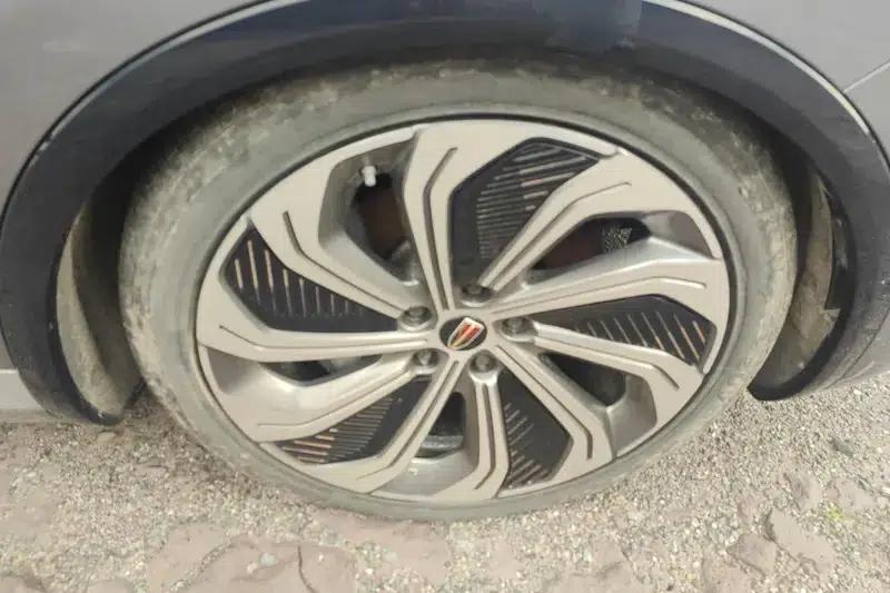 Hongqi E-HS9 2022 Model 660km Flagship Edition (Four Seats) — миниатюра 6