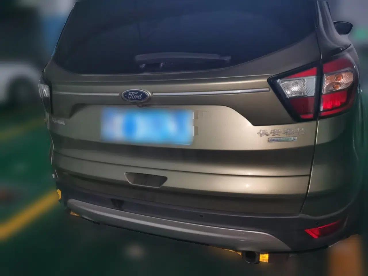 Ford Kuga 2017 EcoBoost 180 Two-Wheel-Drive Luxury Wing Edition — миниатюра 5