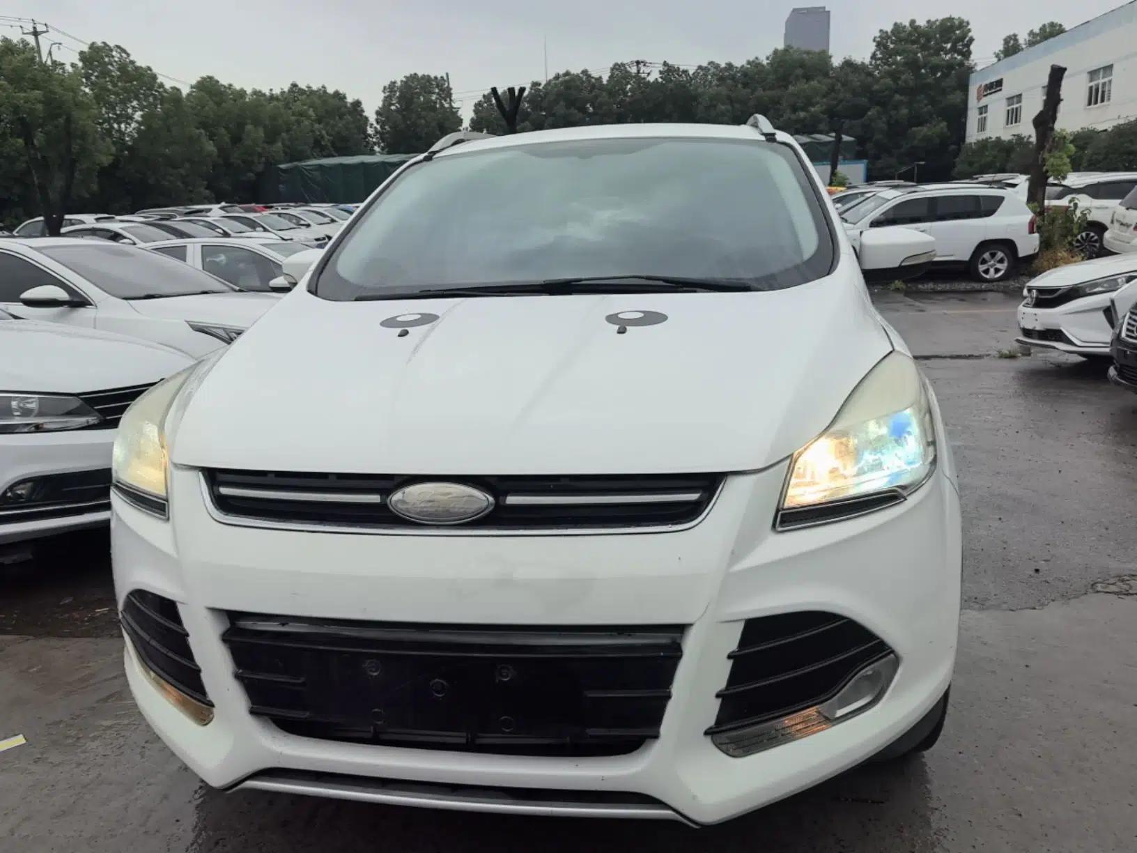 Ford Kuga 2015 1.5L GTDi Two-Wheel-Drive Comfort Model — миниатюра 2
