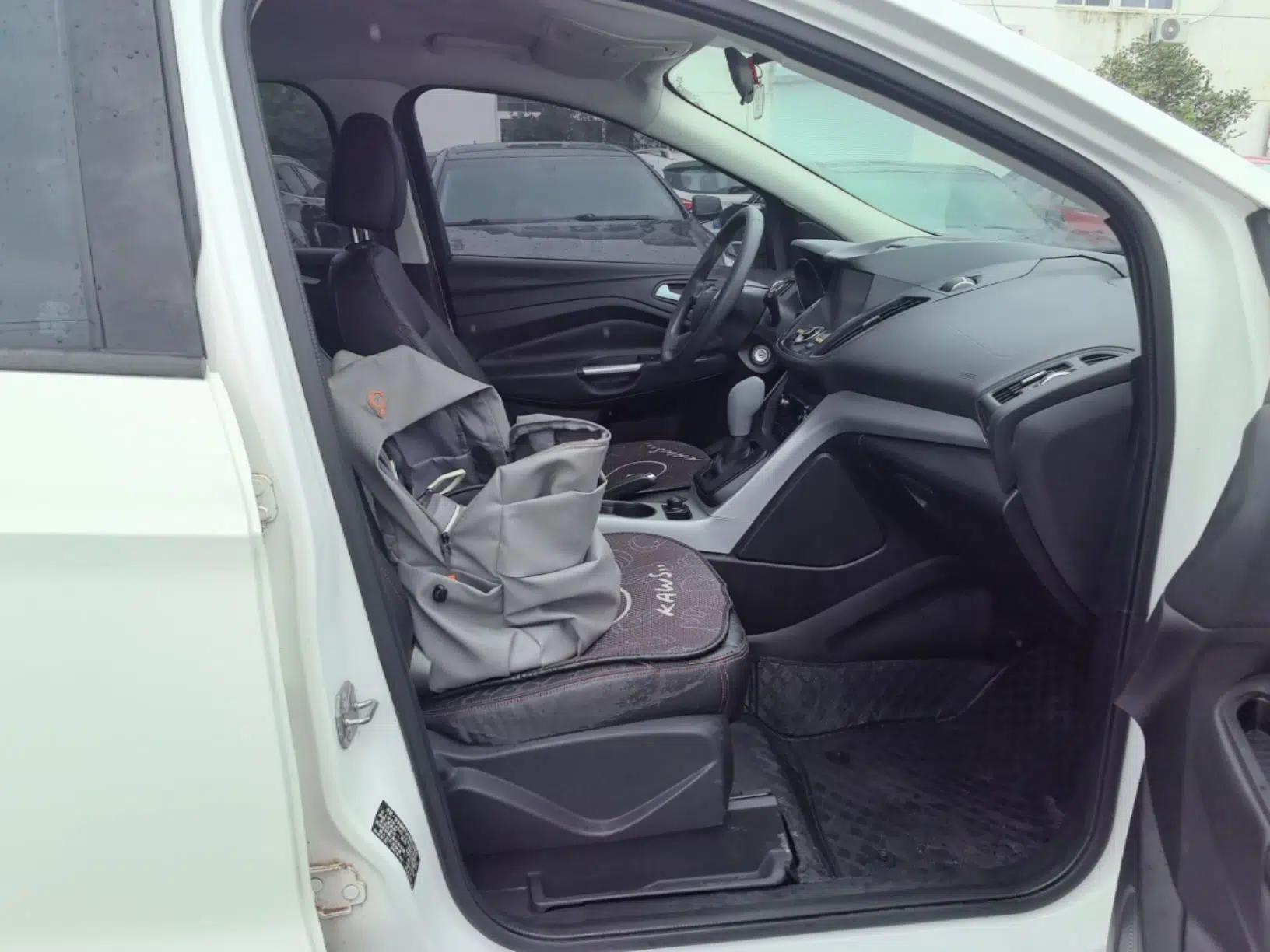 Ford Kuga 2015 1.5L GTDi Two-Wheel-Drive Comfort Model — миниатюра 19