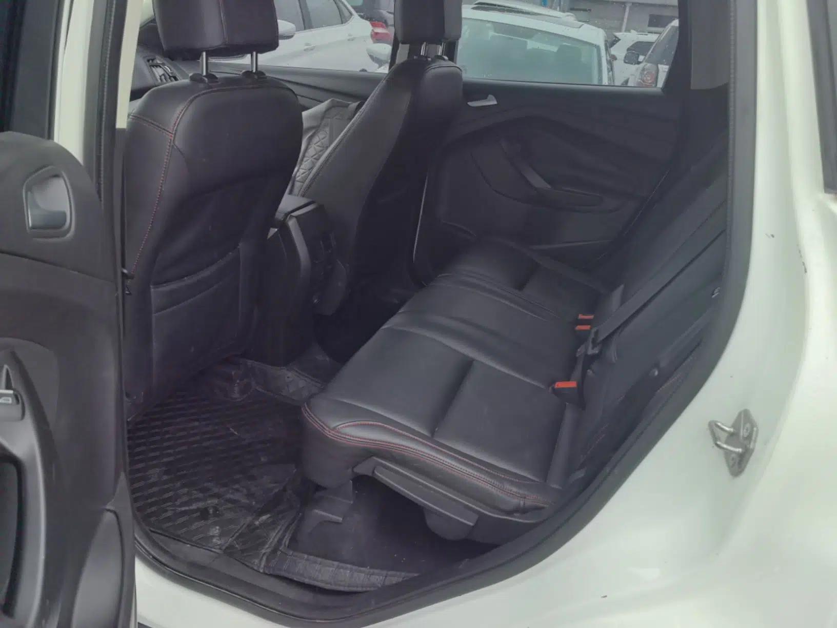 Ford Kuga 2015 1.5L GTDi Two-Wheel-Drive Comfort Model — миниатюра 20