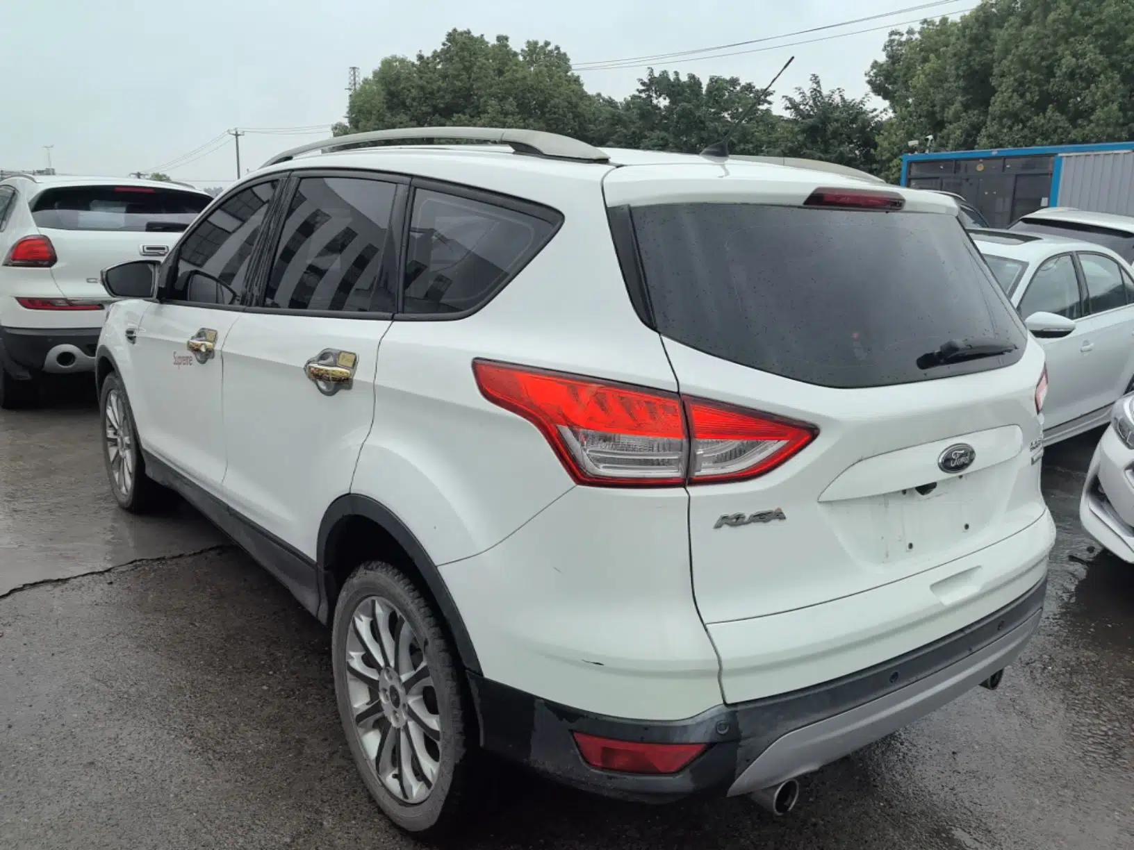 Ford Kuga 2015 1.5L GTDi Two-Wheel-Drive Comfort Model — миниатюра 4