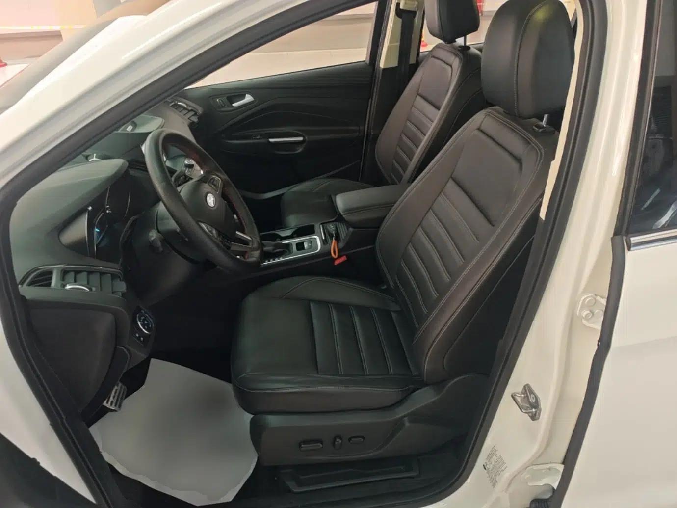 Ford Kuga 2017 EcoBoost 180 Two-Wheel-Drive Luxury Wing Edition — миниатюра 17