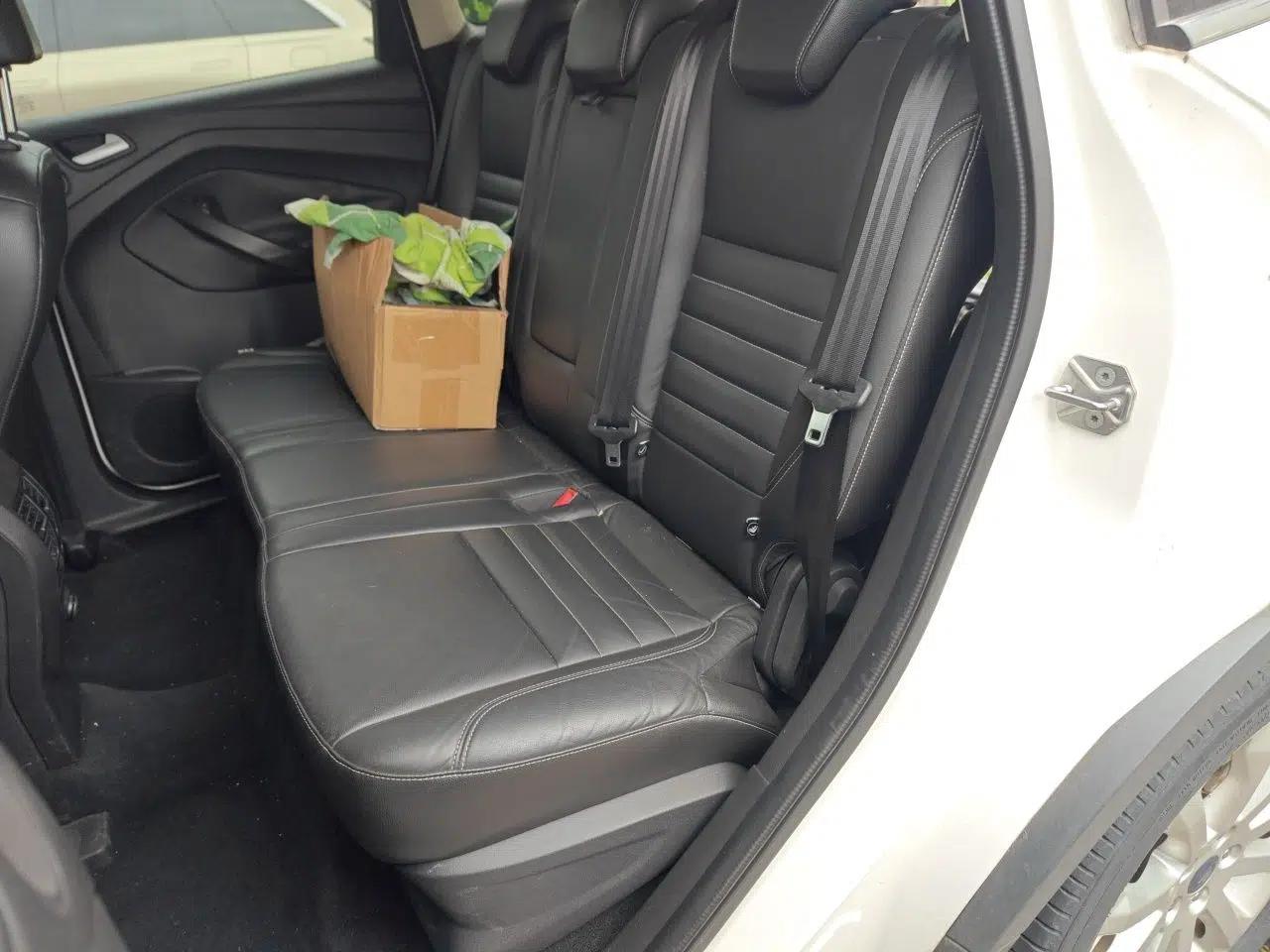 Ford Kuga 2015 2.0L GTDi Four-Wheel Drive Elite Model — миниатюра 17