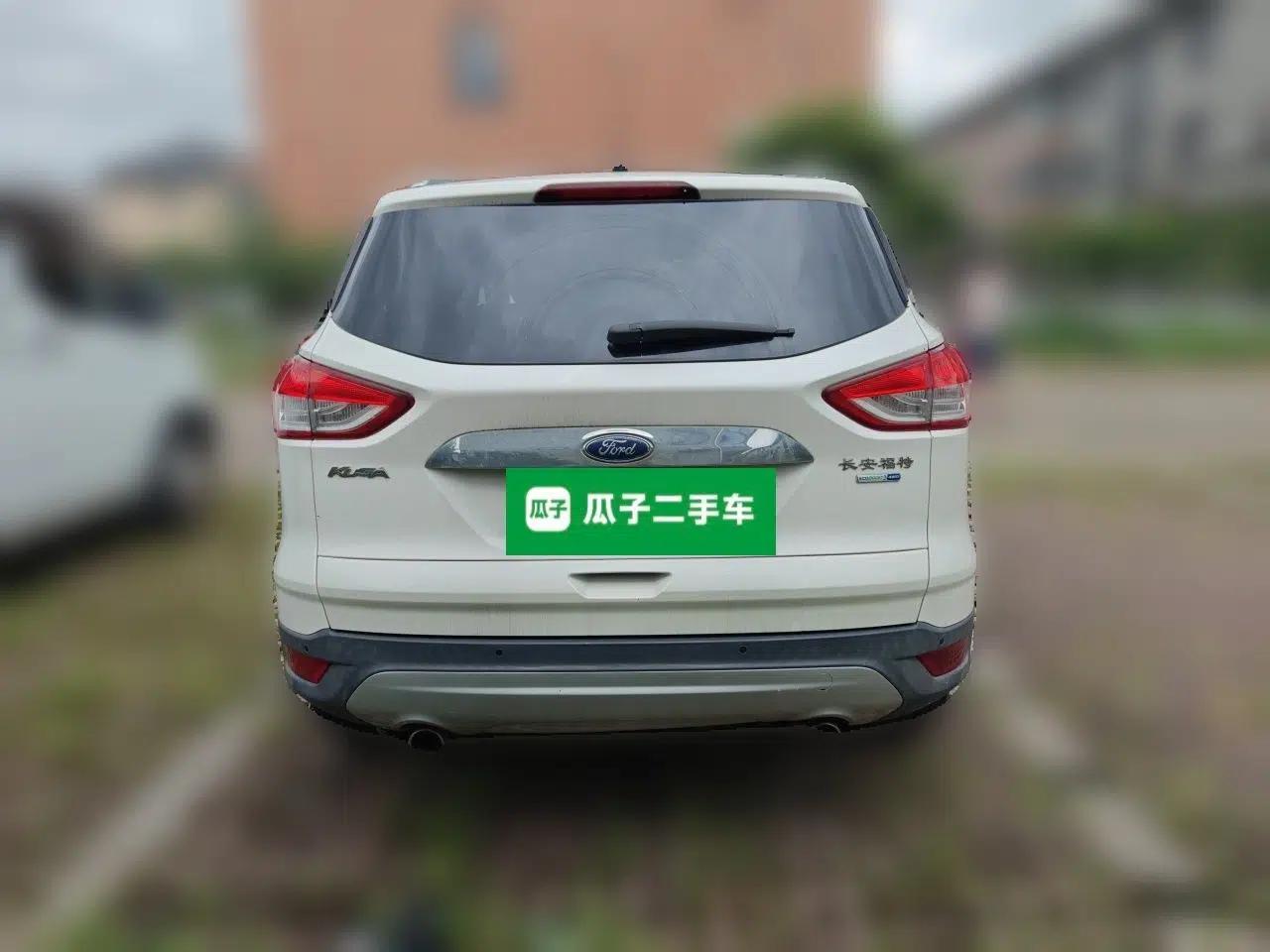 Ford Kuga 2015 2.0L GTDi Four-Wheel Drive Elite Model — миниатюра 5