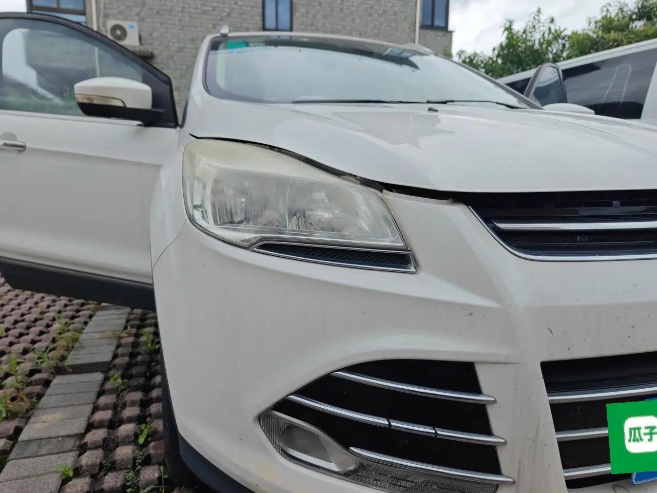 Ford Kuga 2015 2.0L GTDi Four-Wheel Drive Elite Model — миниатюра 7